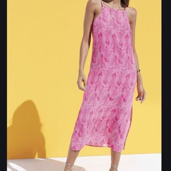 Vince Camuto Dresses & Skirts - Vince Camuto Pink Chiffon Maxi Dress